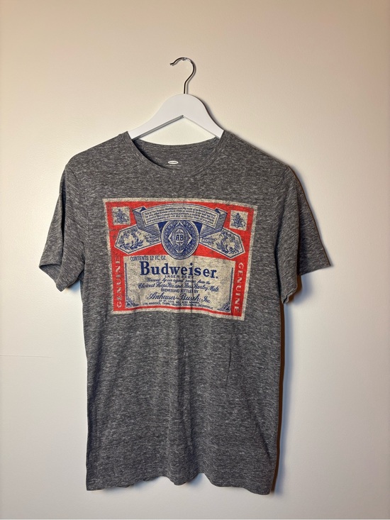 Old Navy Other - Old Navy Gray Short Sleeve Graphic Budweiser Tee with Red and Blue Print, size S